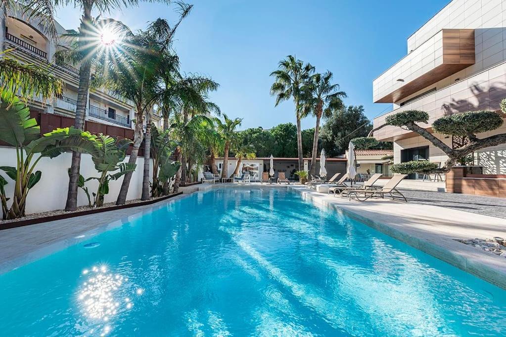 5 Stelle Piscina, Jacuzzi, Wifi - 2 Min Dal Mare Apartamento Miami Playa Exterior foto