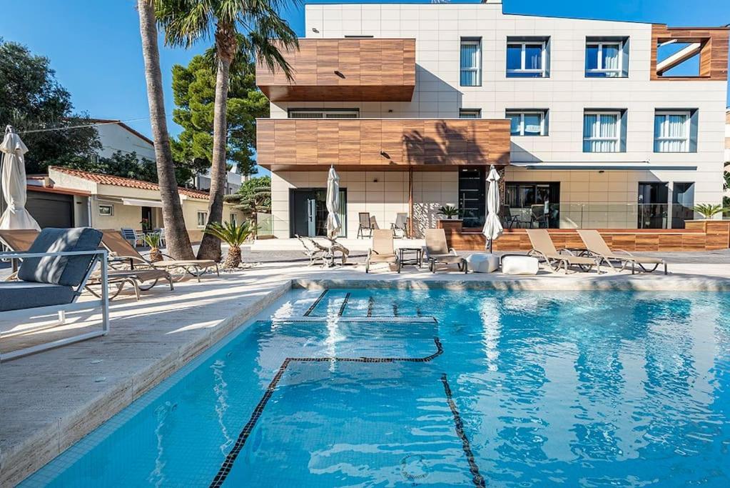 5 Stelle Piscina, Jacuzzi, Wifi - 2 Min Dal Mare Apartamento Miami Playa Exterior foto